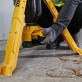 DeWALT DCL079 prožektors ar statīvu